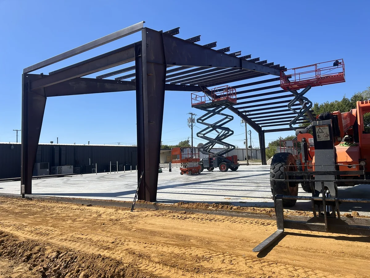 Steel building frame going up on a Metal Warehouse Inc. job site in North Texas